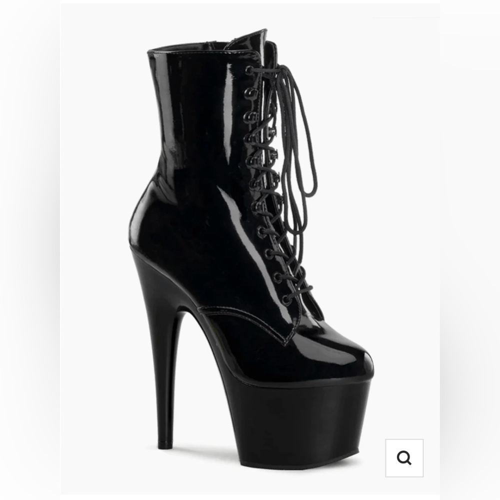 Black Pleasers size 8, worn once for Halloween.